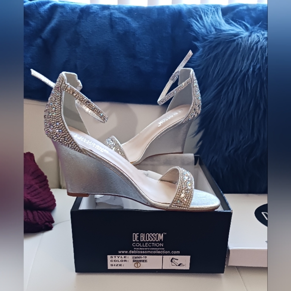Bedazzled silver wedges